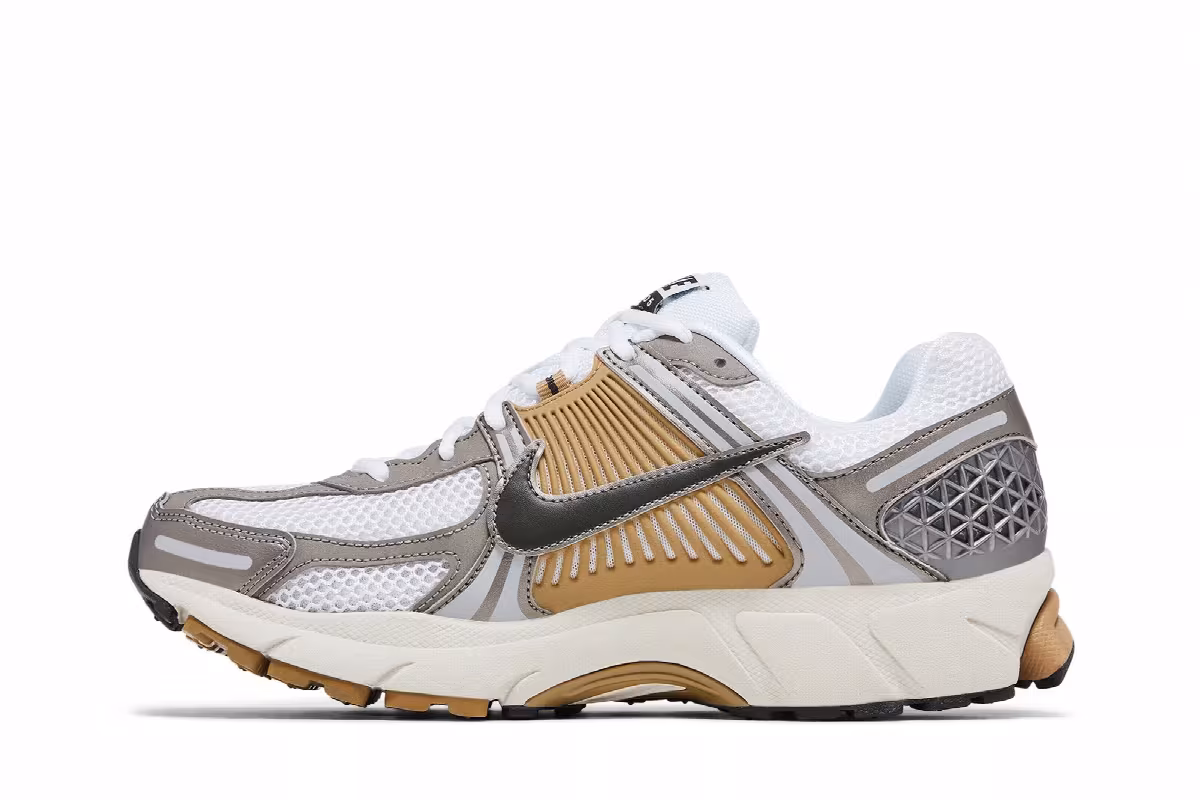 Nike Air Zoom Vomero 5 Metallic Pewter, view 4