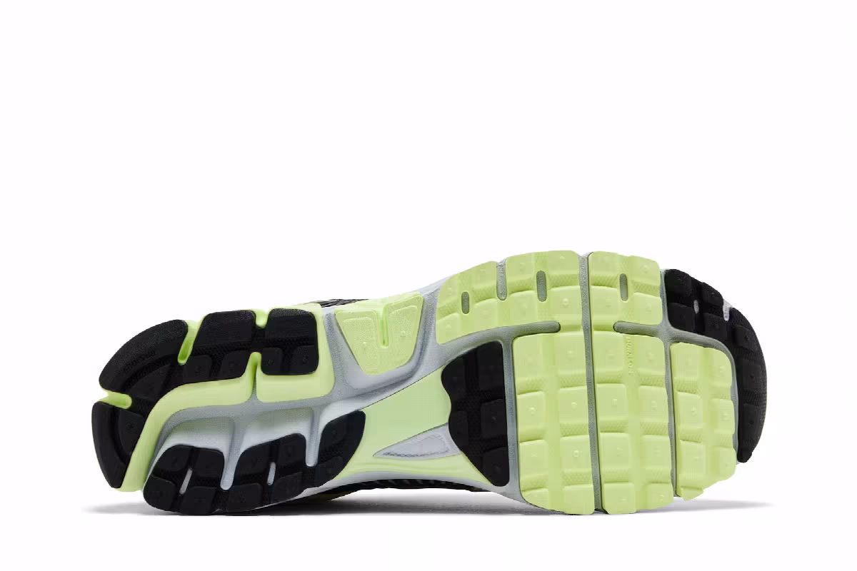 Nike Air Zoom Vomero 5 Barely Volt, view 5