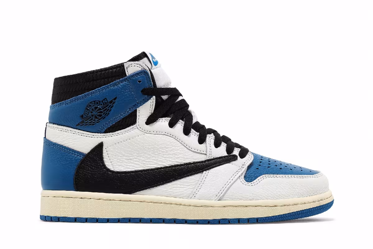 Fragment Design x Travis Scott x Air Jordan 1 High, view 2