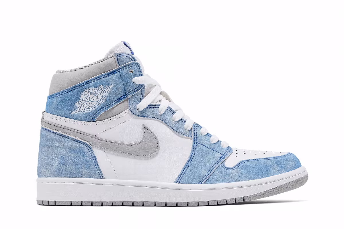 Air Jordan 1 High OG Hyper Royal, view 2