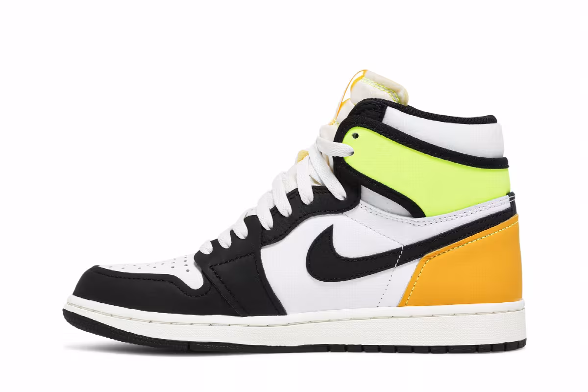Air Jordan 1 High OG Volt Gold, view 4