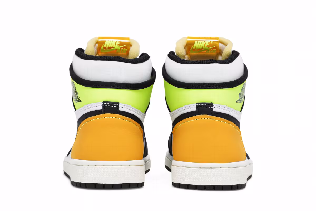 Air Jordan 1 High OG Volt Gold, view 7