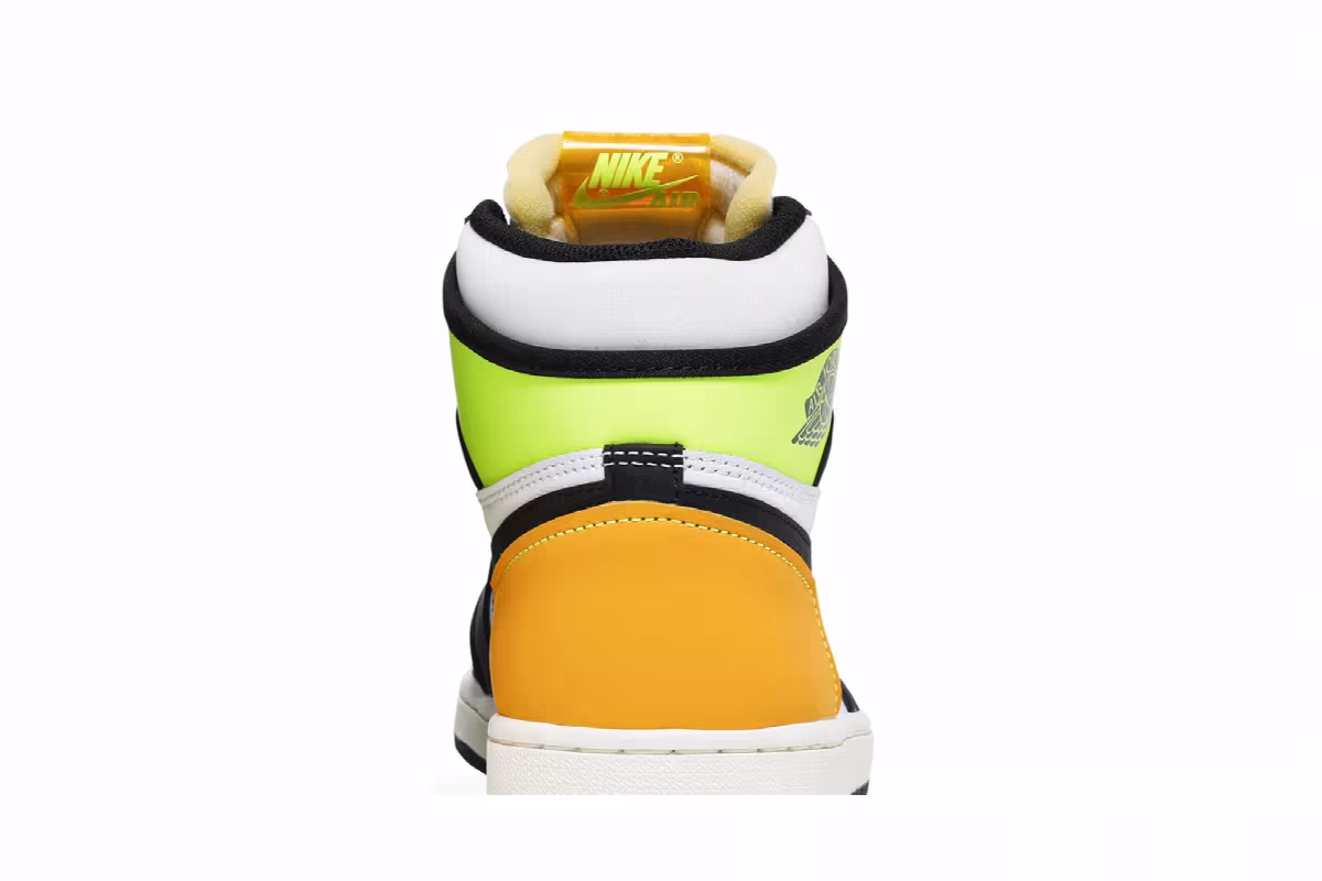 Air Jordan 1 High OG Volt Gold, view 8