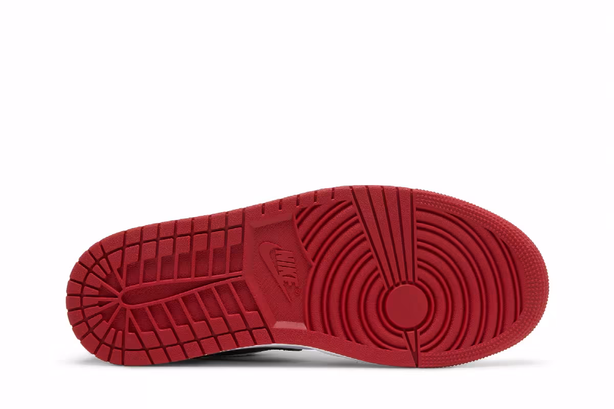 Air Jordan 1 Low Bred Toe, view 5