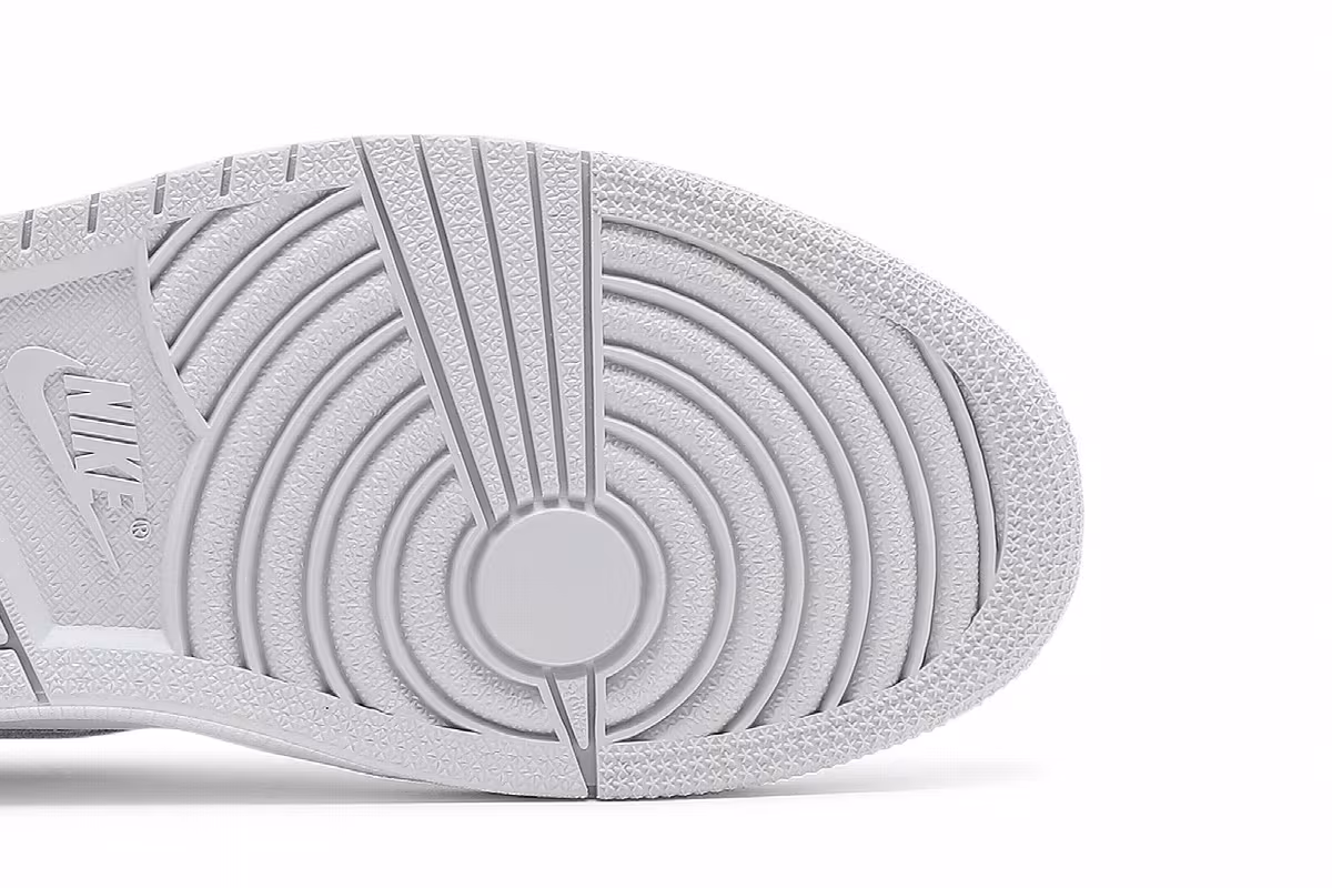 Air Jordan 1 Low OG Particle Grey 2021, view 6