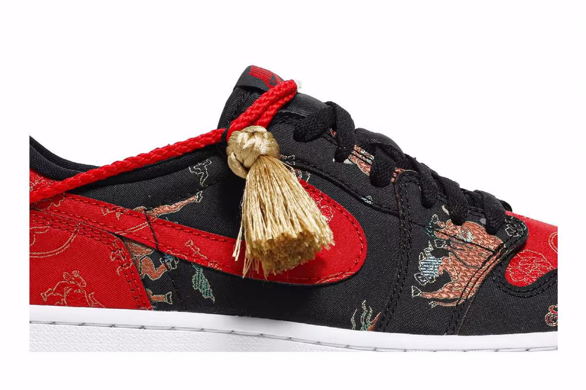 Air Jordan 1 Low OG Chinese New Year, view 3