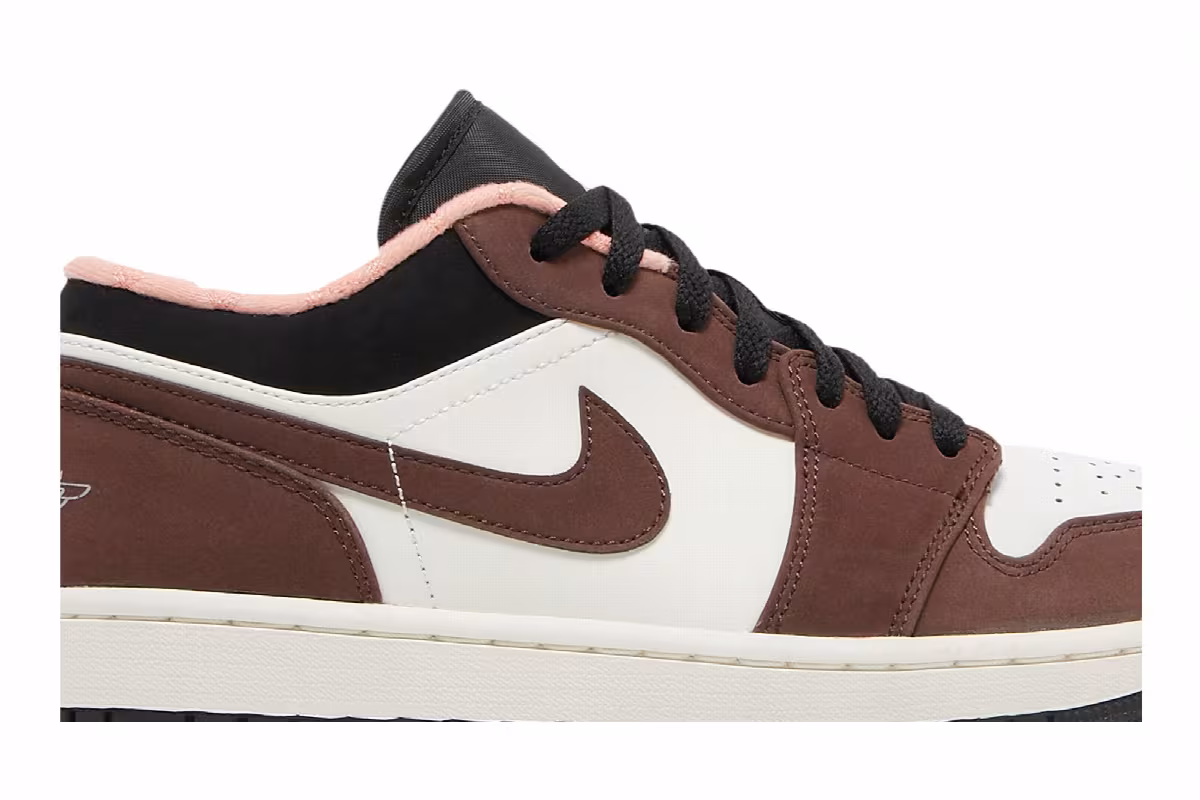 Air Jordan 1 Low Mocha, view 3