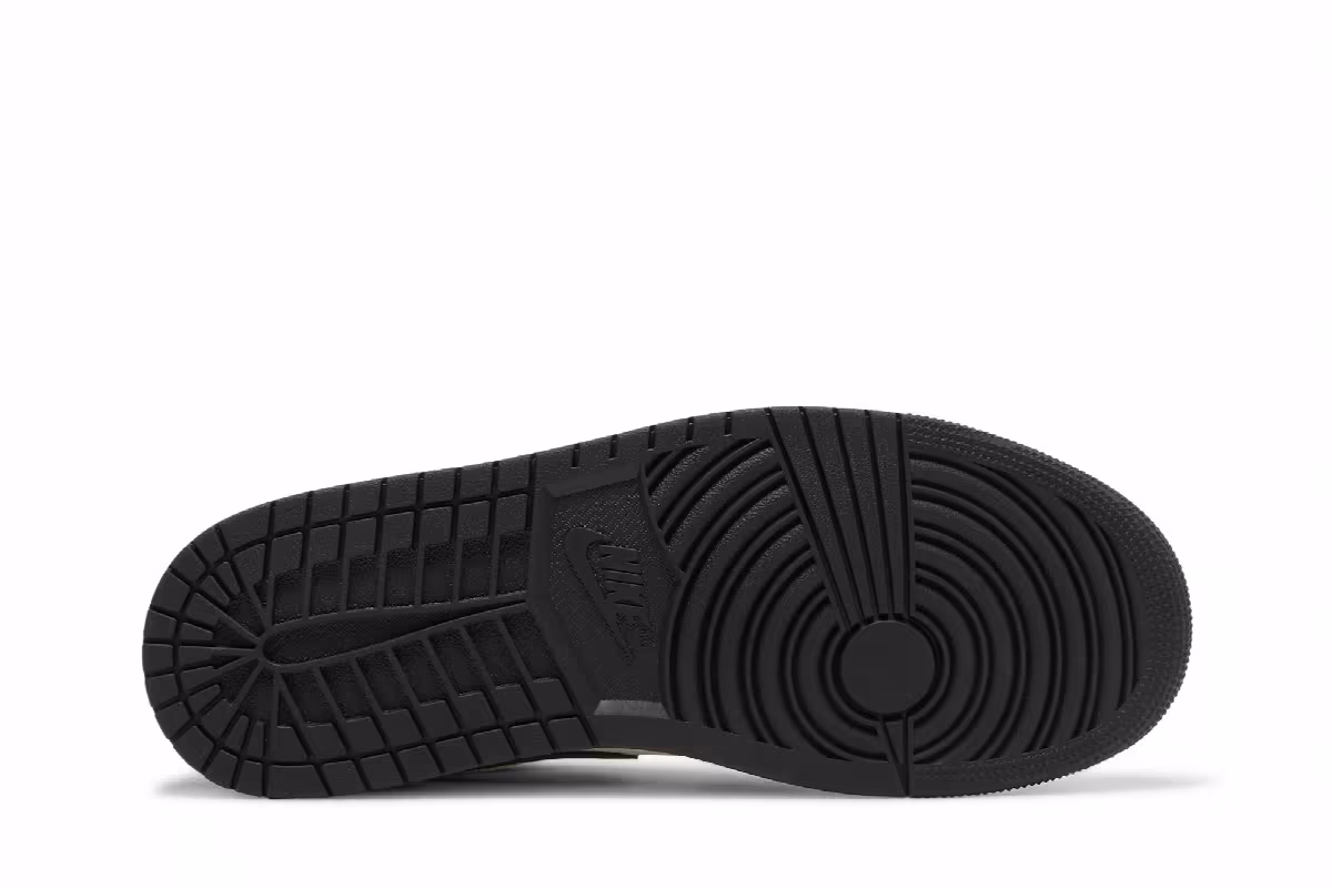 Air Jordan 1 Low Mocha, view 5