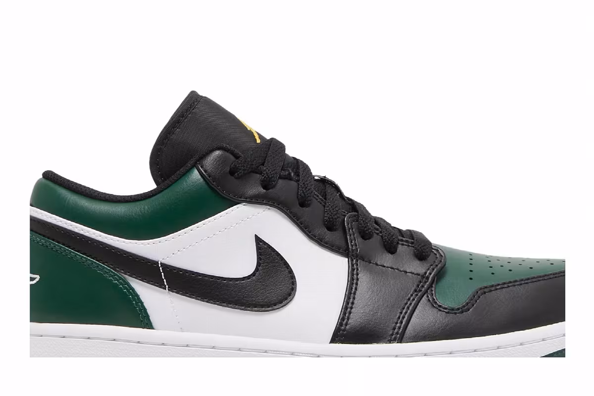 Air Jordan 1 Low Green Toe, view 3