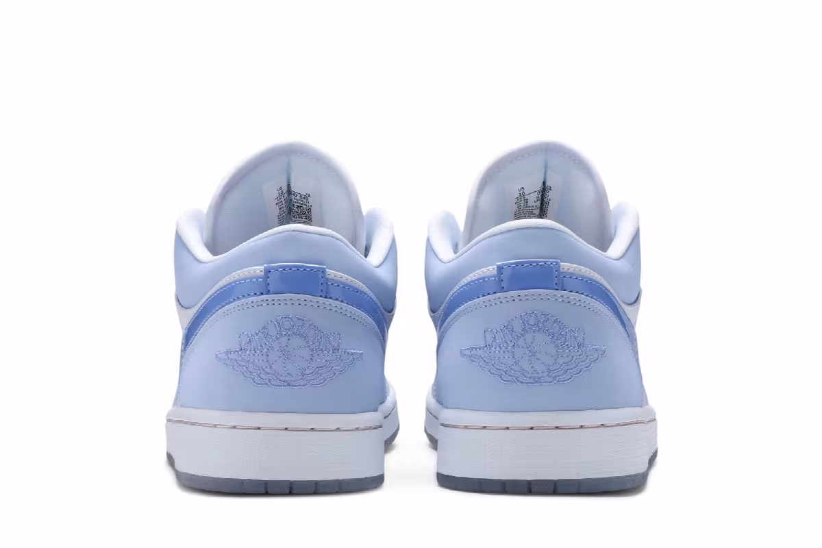 Air Jordan 1 Low SE Mighty Swooshers, view 7