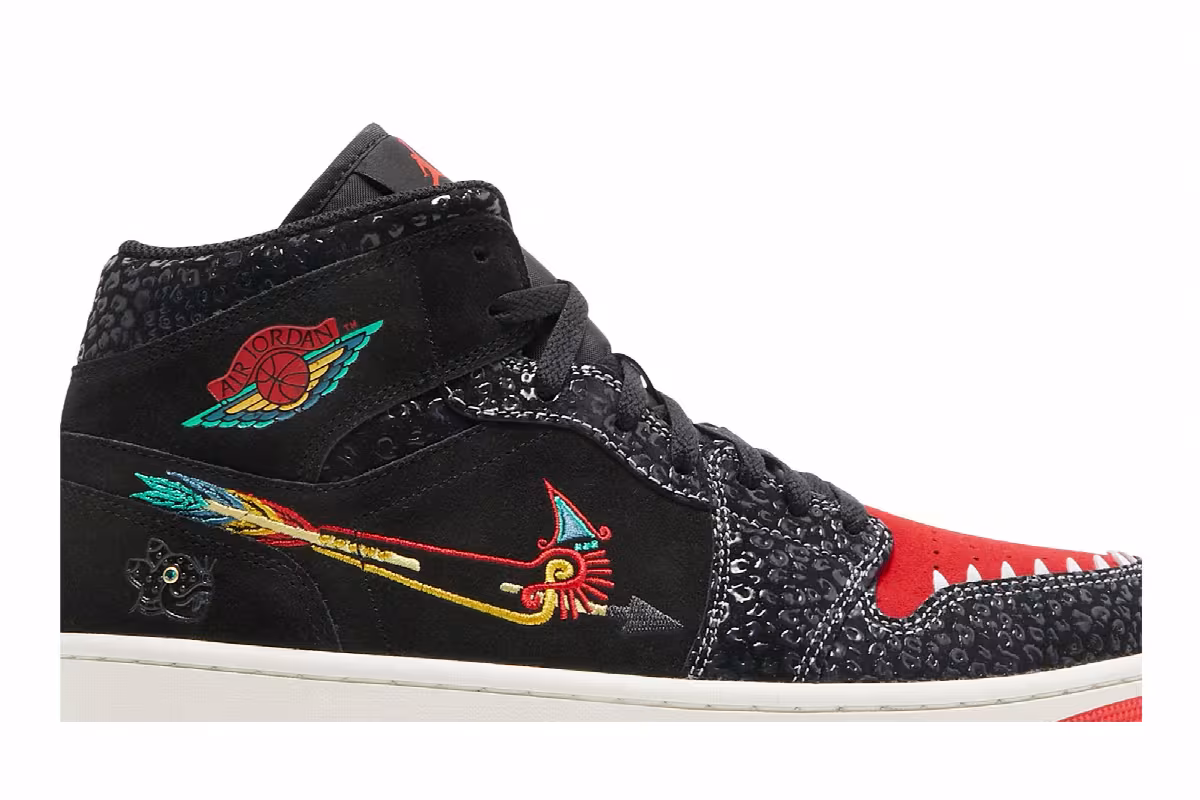 Air Jordan 1 Mid SE SiEMPRE Familia, view 3