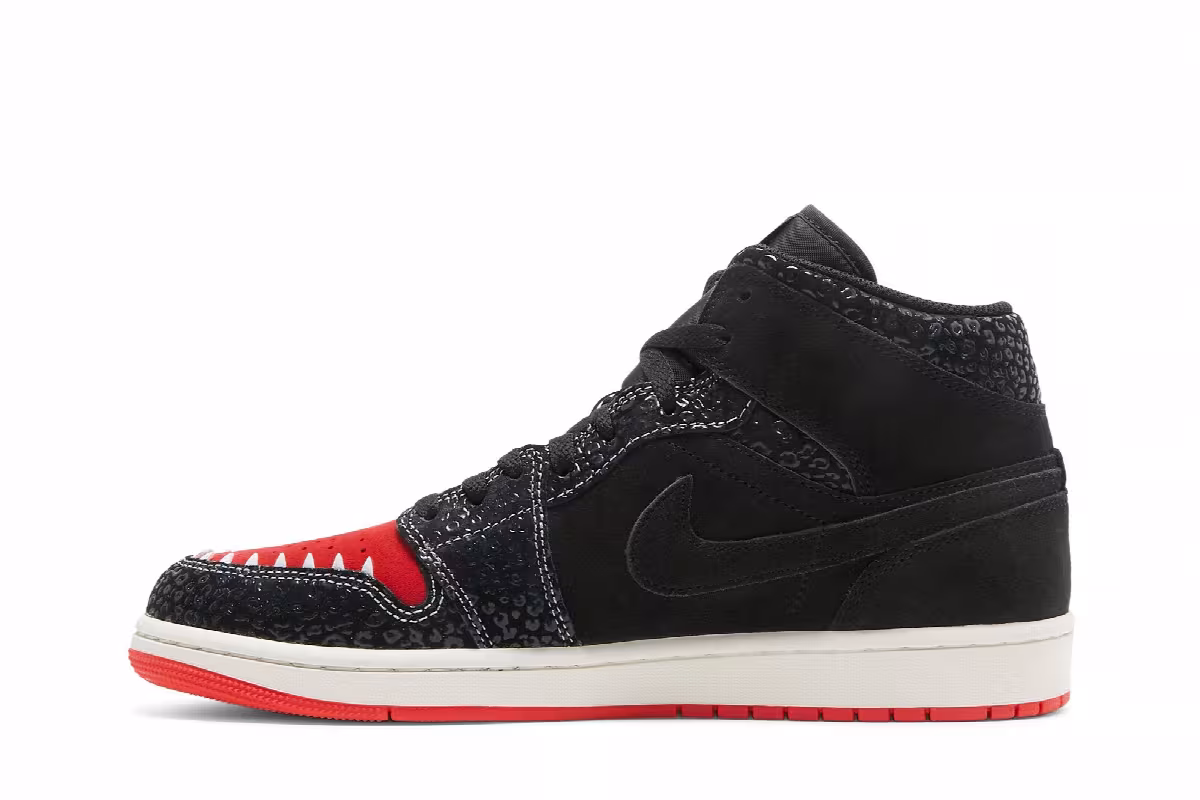 Air Jordan 1 Mid SE SiEMPRE Familia, view 4