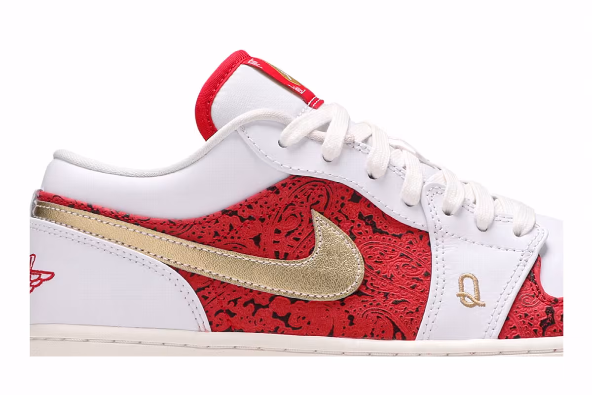 Air Jordan 1 Low SE Spades, view 3