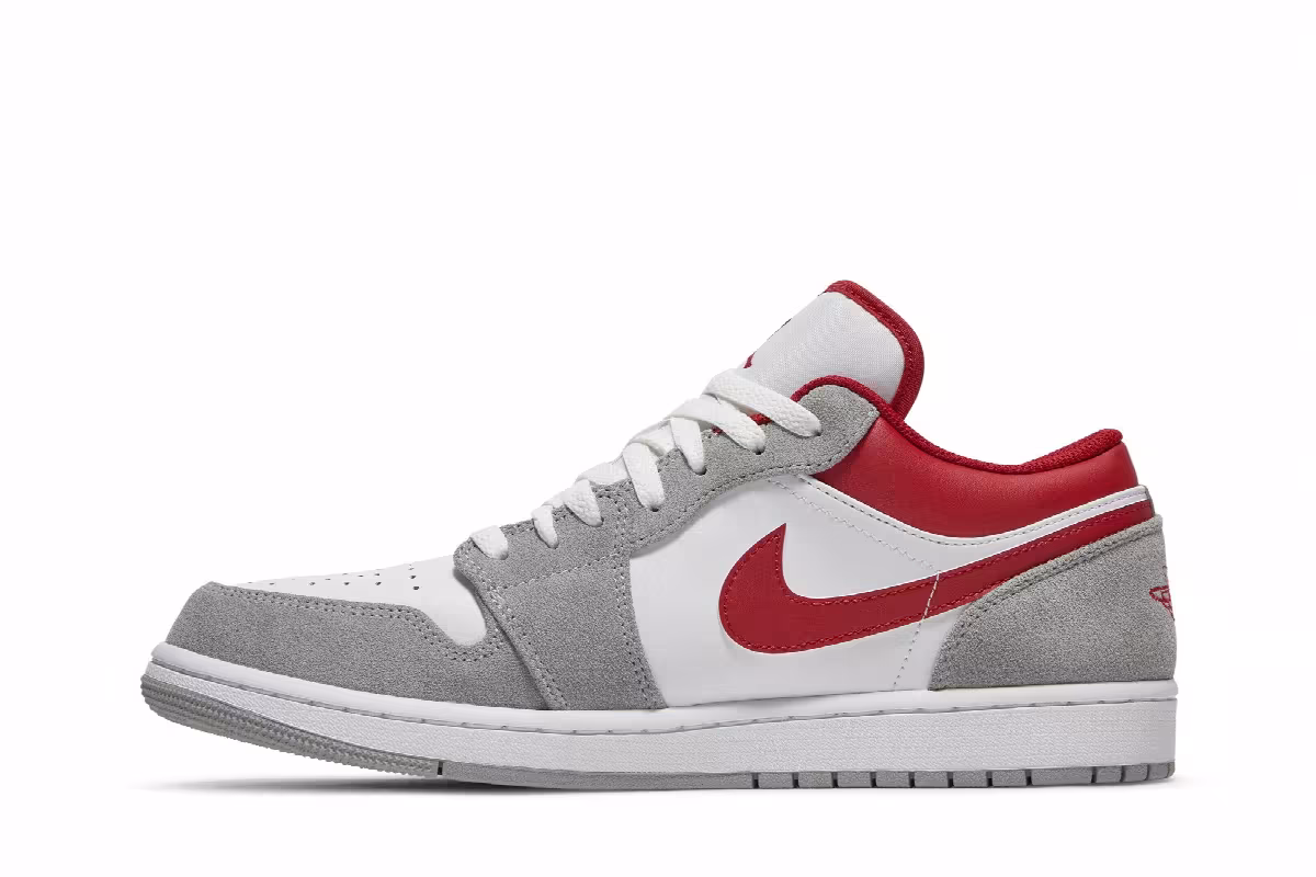 Air Jordan 1 Low SE Light Smoke Grey Gym Red, view 4