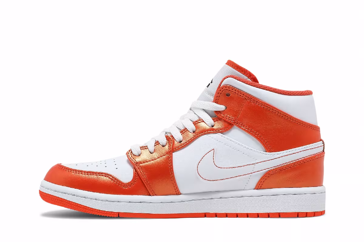 Air Jordan 1 Mid SE Electro Orange, view 4