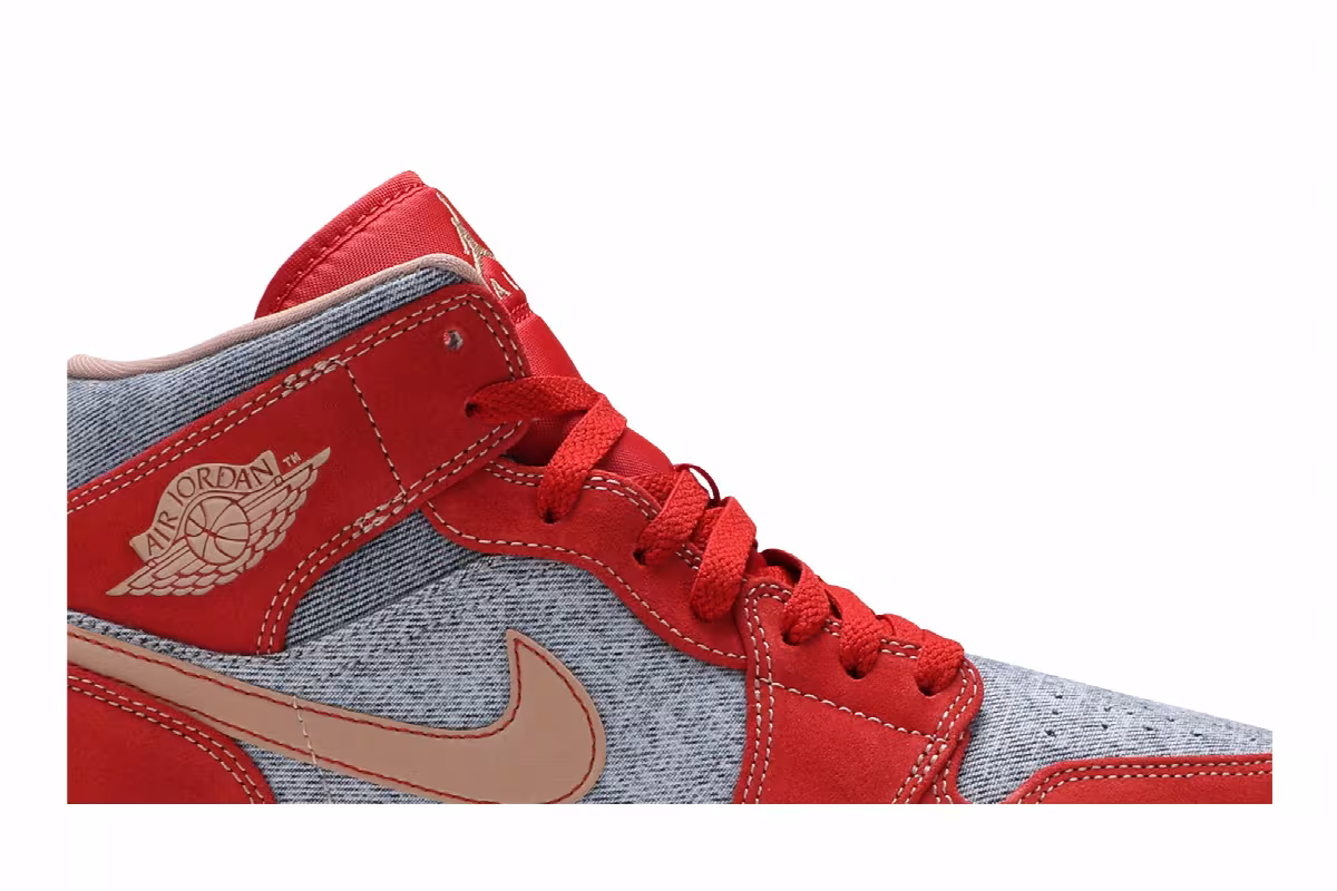 Air Jordan 1 Mid Denim Red, view 3