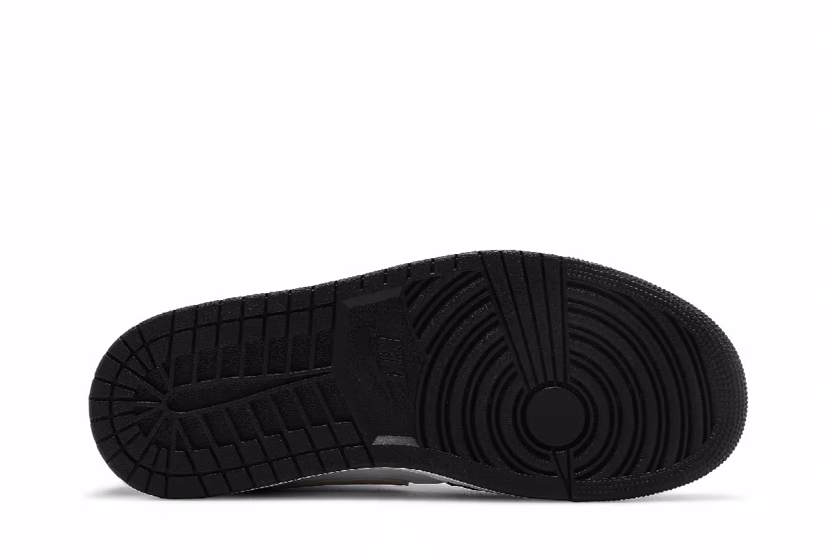 Air Jordan 1 Mid Black University Gold, view 5