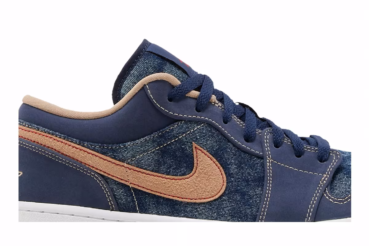 Air Jordan 1 Low SE Denim, view 3