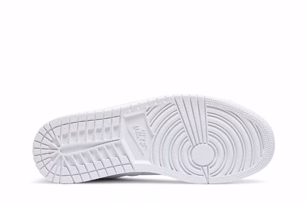 Air Jordan 1 Centre Court White on White, view 5