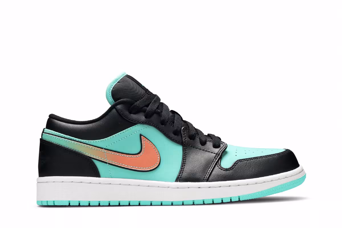 Air Jordan 1 Low SE Tropical Twist, view 2