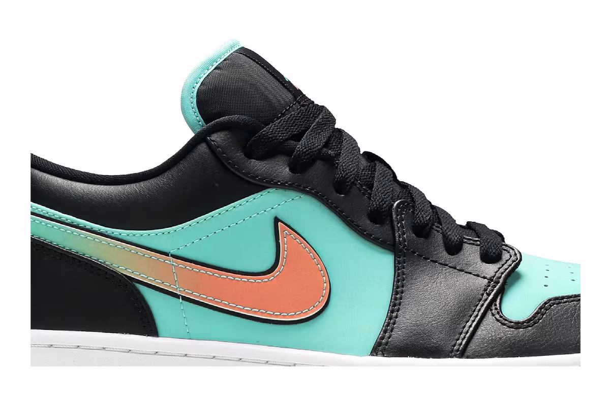 Air Jordan 1 Low SE Tropical Twist, view 3