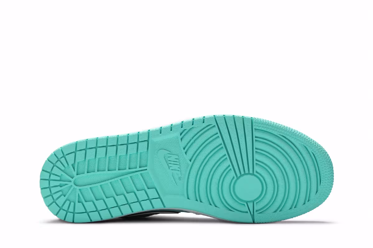 Air Jordan 1 Low SE Tropical Twist, view 5