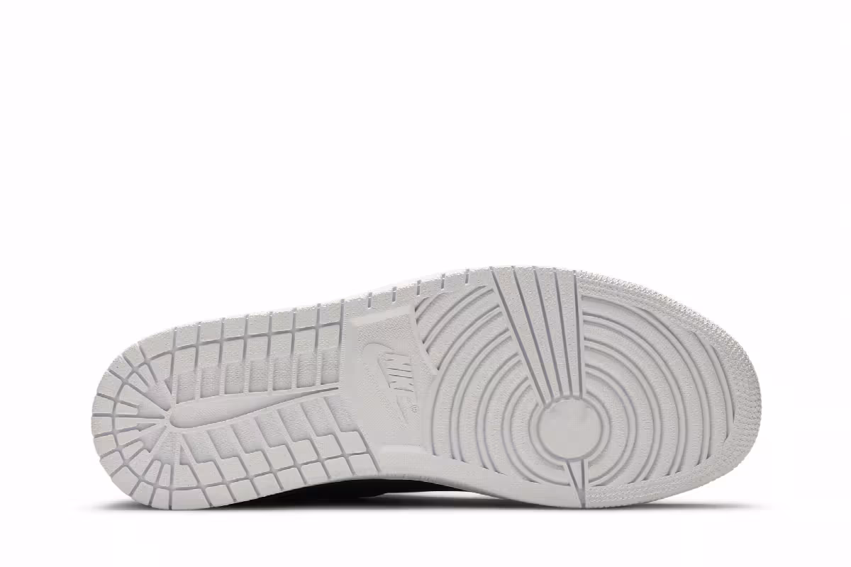 Air Jordan 1 Centre Court Cyber Monday, view 5