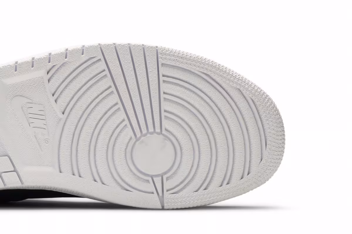 Air Jordan 1 Centre Court Cyber Monday, view 6