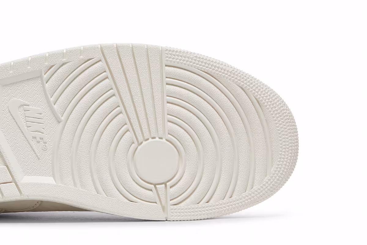 Air Jordan 1 Centre Court Light Bone, view 6