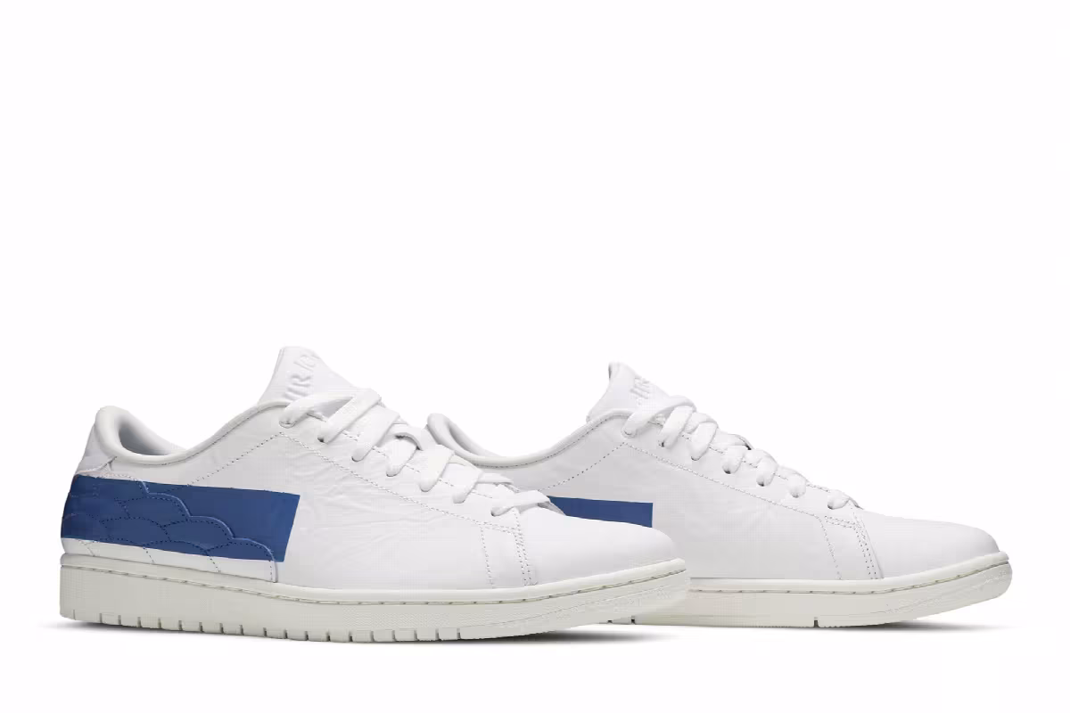 Air Jordan 1 Centre Court Military Blue, view 9