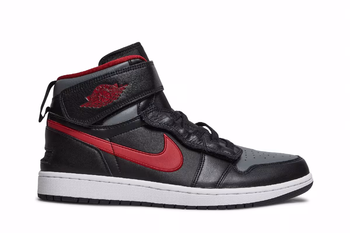 Air Jordan 1 High FlyEase Smoke Grey Gym Red, view 2