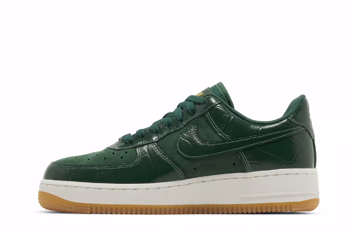 Nike Women's Air Force 1 Gorge Green, view 4