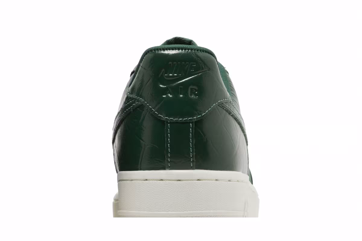 Nike Women's Air Force 1 Gorge Green, view 8
