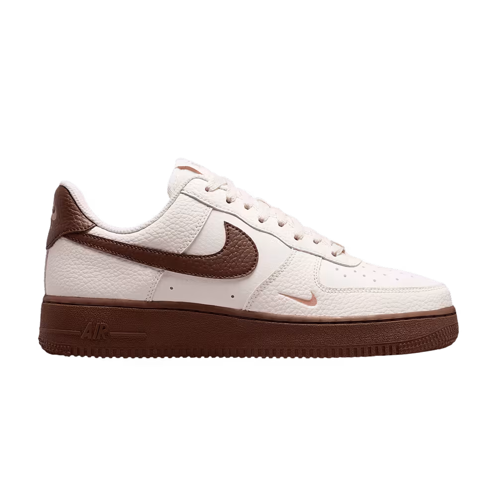 Nike Women's Air Force 1 07 Sail Fauna Brown