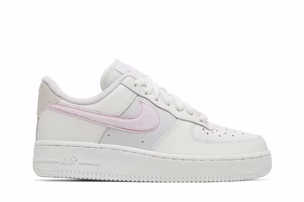 Nike Women's Air Force 1 White Regal Pink, view 2