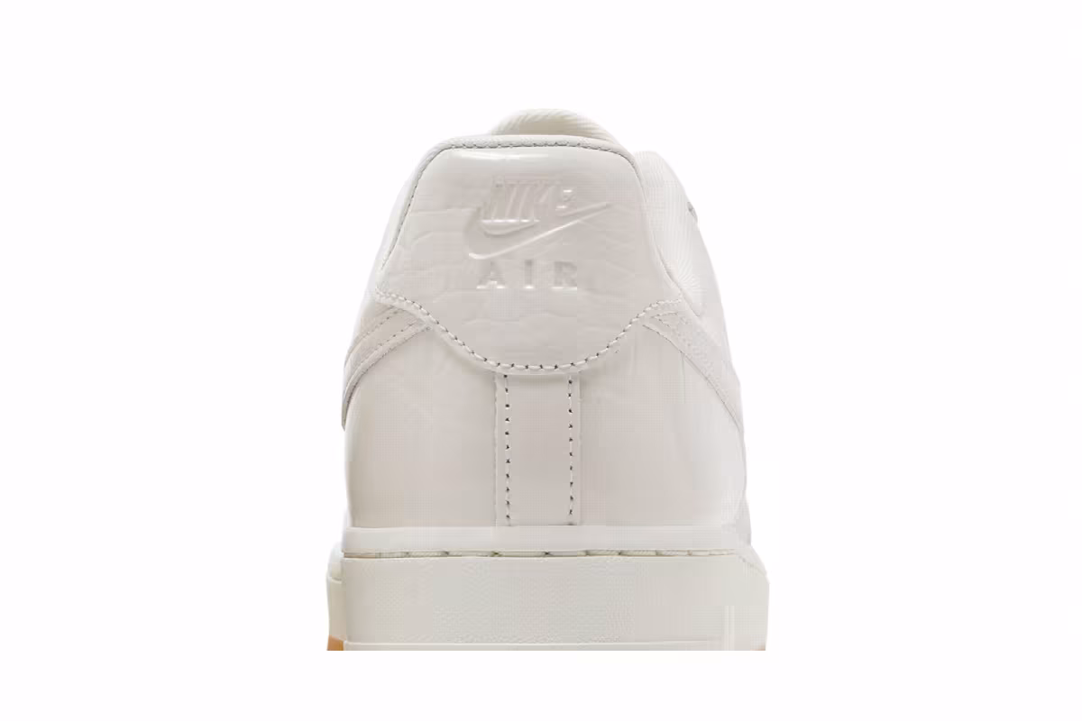 Nike Women's Air Force 1 Phantom, view 8