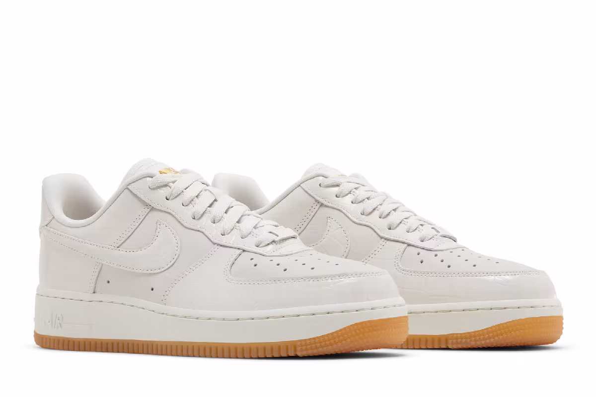 Nike Women's Air Force 1 Phantom, view 9