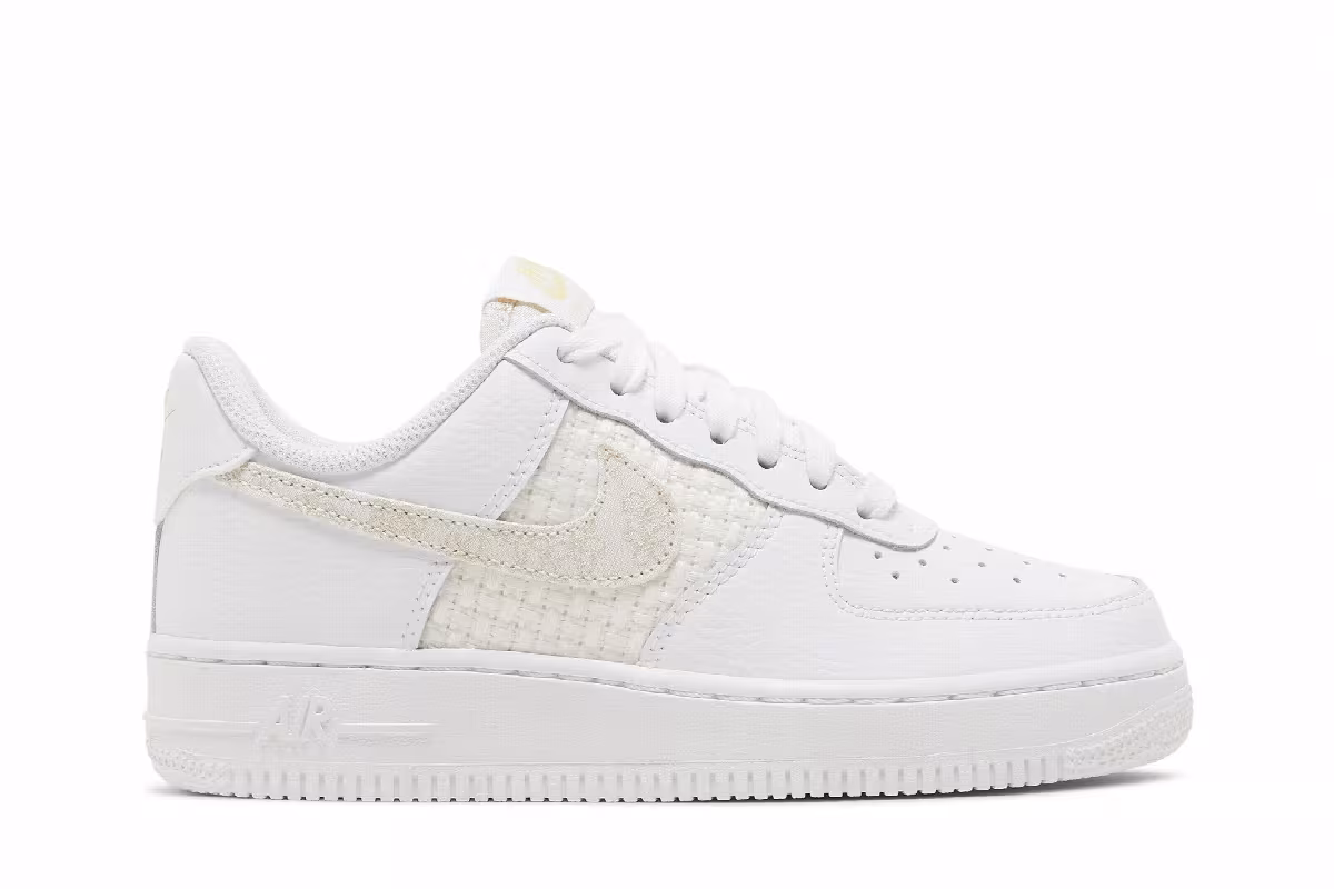 Nike Women's Air Force 1 Flower Swoosh, view 2