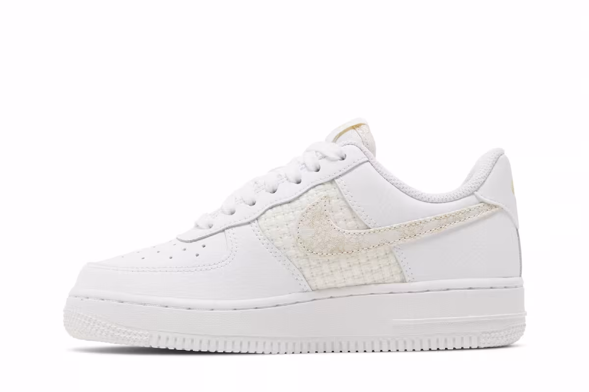 Nike Women's Air Force 1 Flower Swoosh, view 4