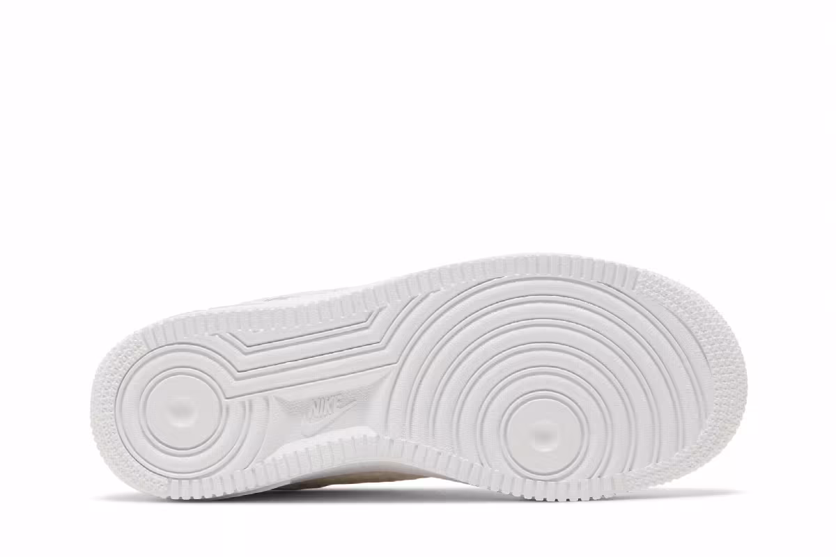 Nike Women's Air Force 1 Flower Swoosh, view 5