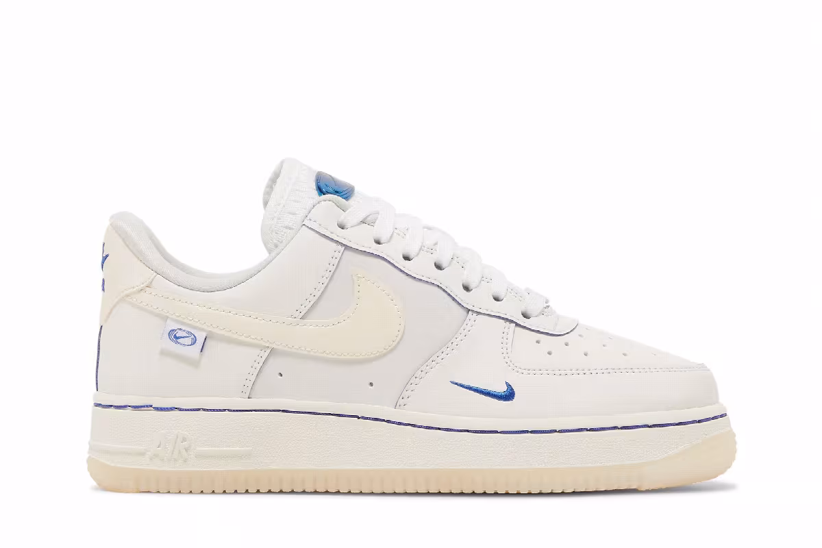 Nike Women's Air Force 1 Worldwide Pack - Sail Game Royal, view 2