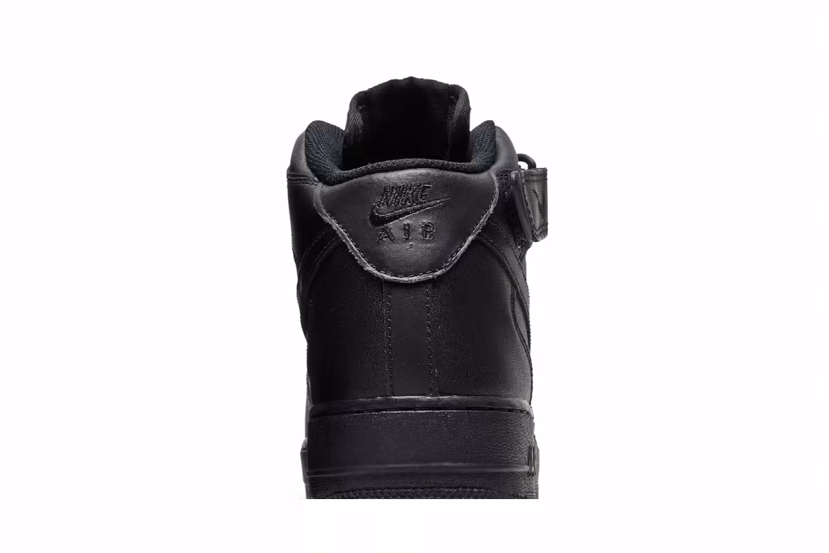 Nike Women's Air Force 1 Black, view 8