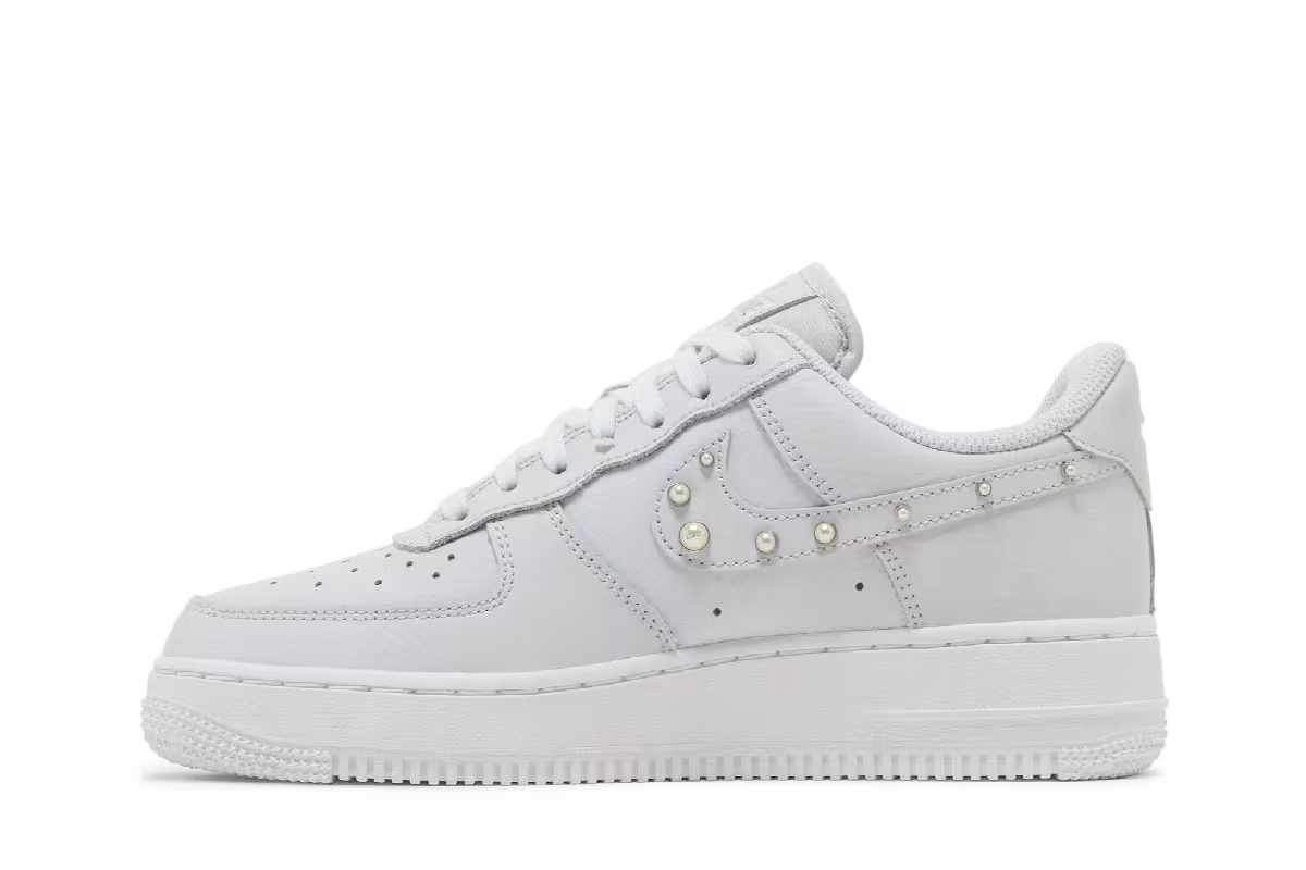 Nike Women's Air Force 1 07 SE Pearl Swoosh - Pure Platinum, view 4