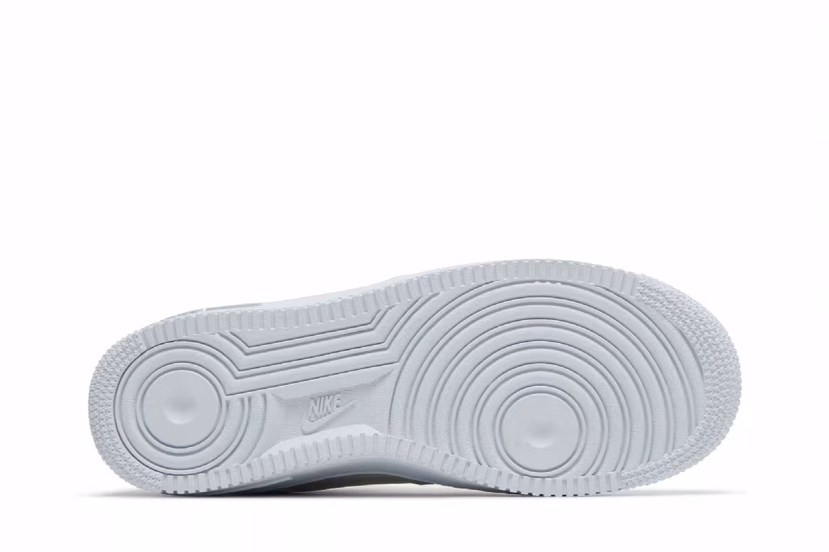Nike Women's Air Force 1 Be Kind, view 5