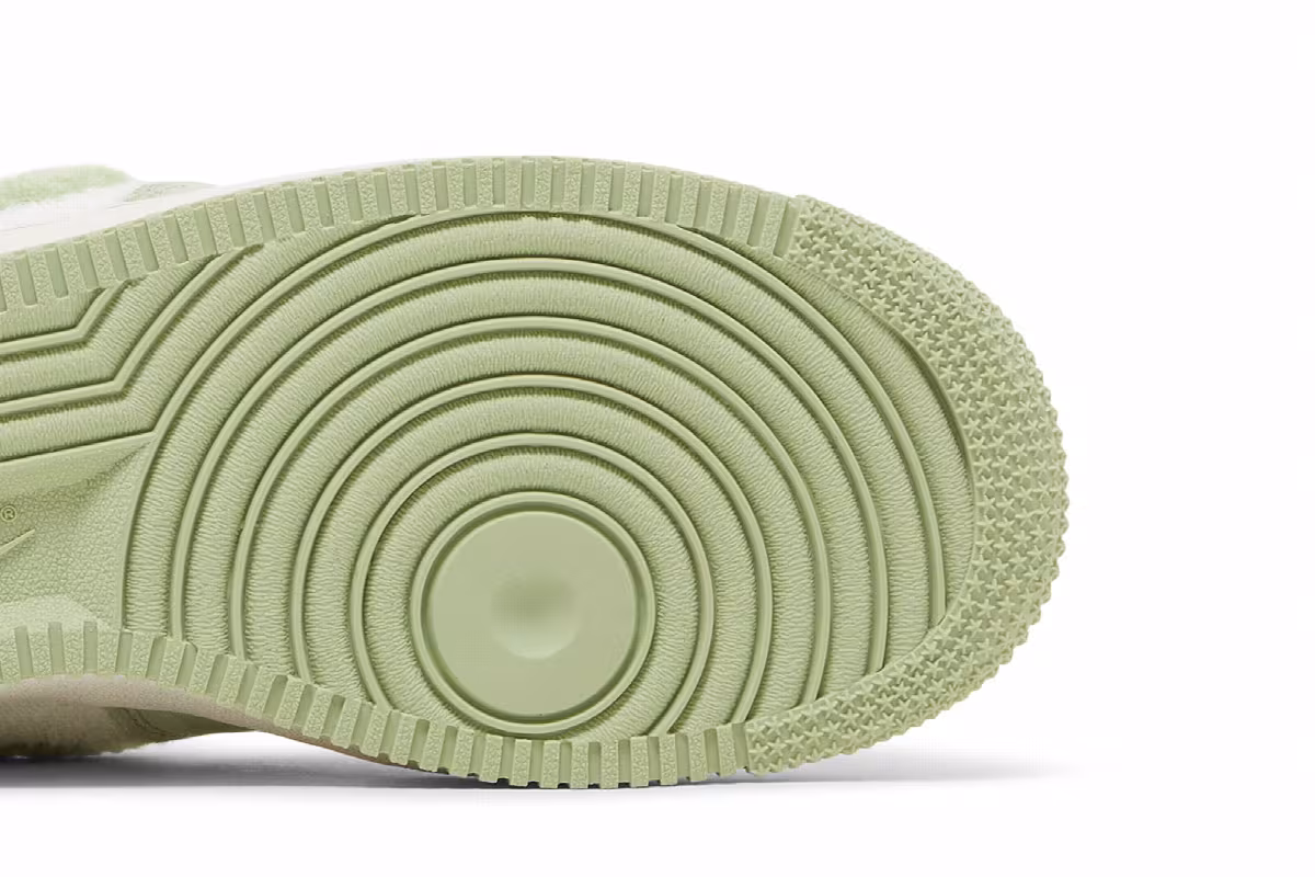 Nike Women's Air Force 1 Fleece - Honeydew, view 6
