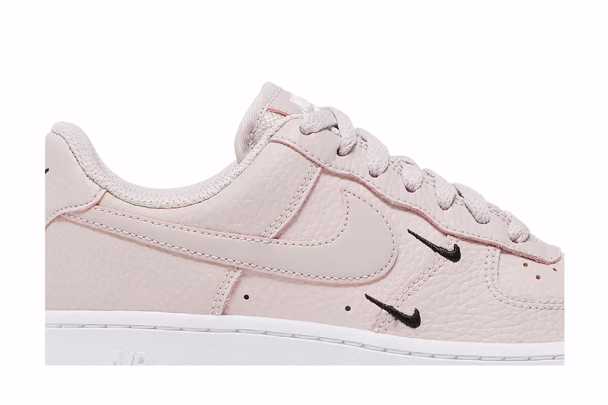 Nike Women's Air Force 1 Platinum Violet, view 3