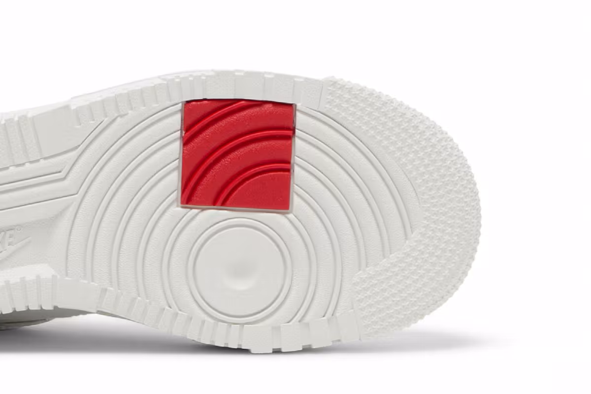 Nike Women's Air Force 1 Pixel Summit White, view 6