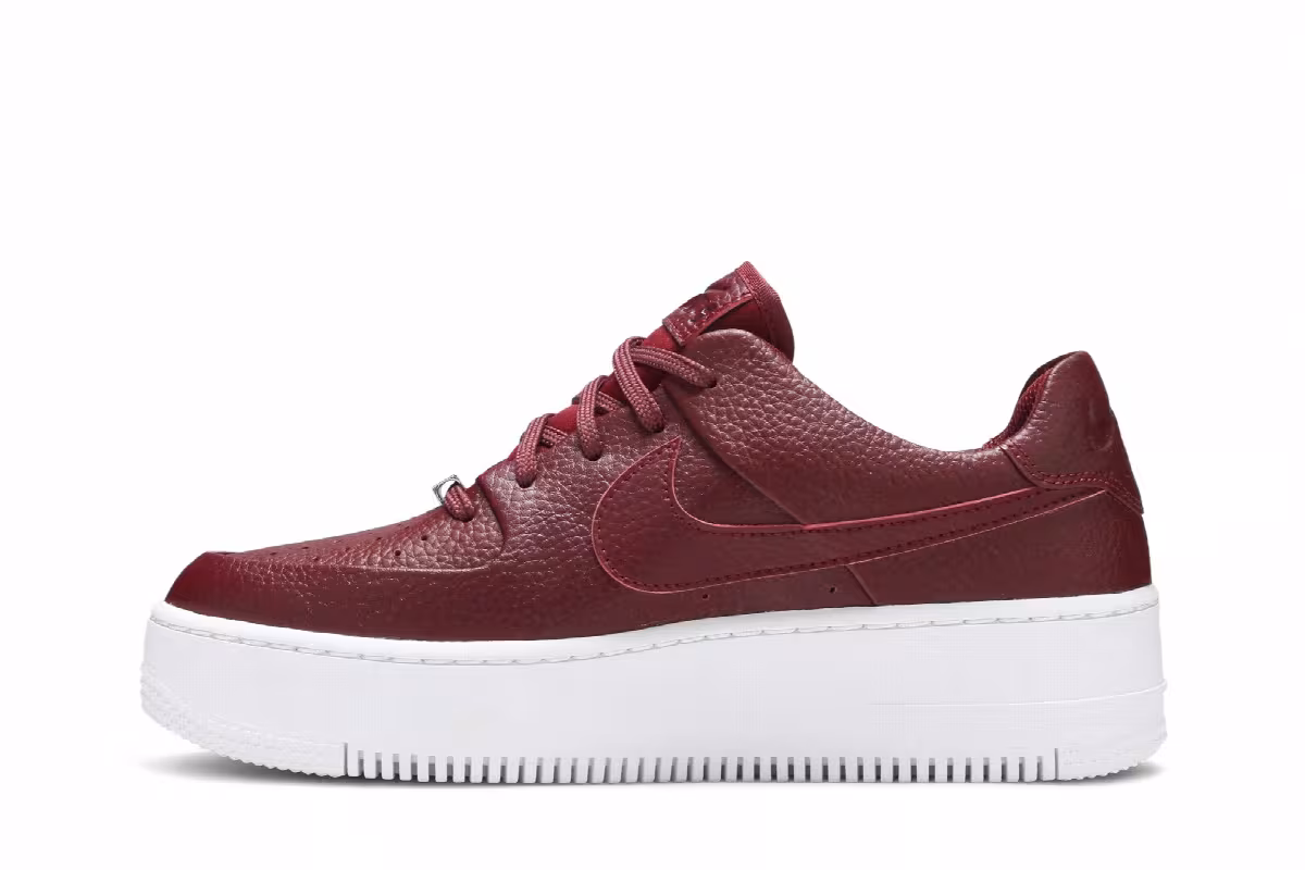 Nike Women's Air Force 1 Sage Low Team Red, view 4