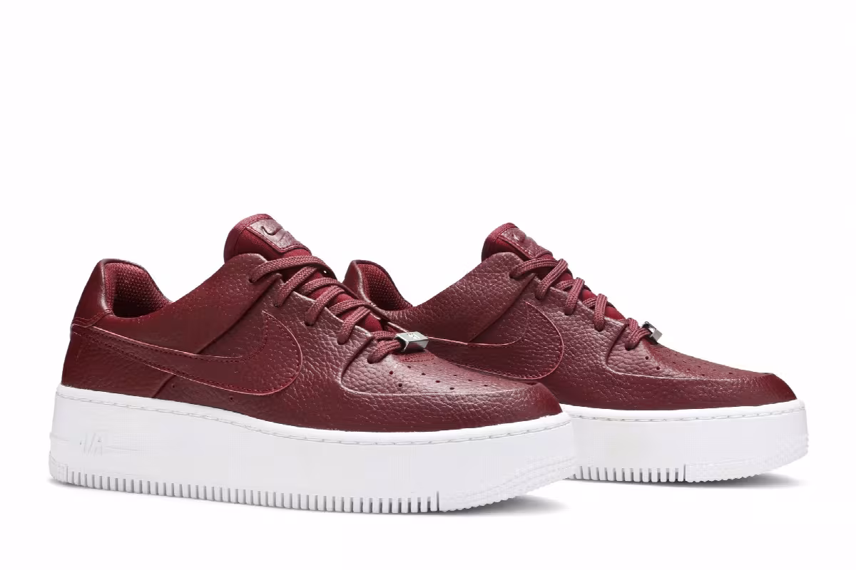 Nike Women's Air Force 1 Sage Low Team Red, view 9