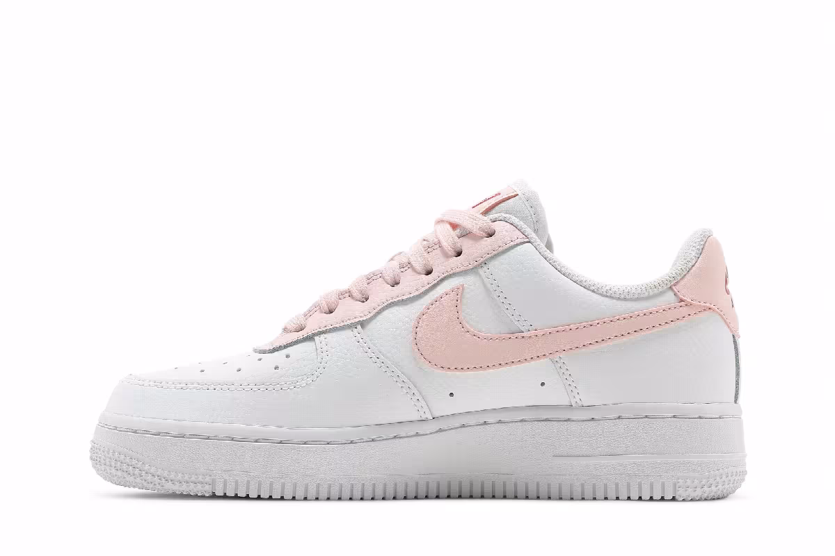 Nike Women's Air Force 1 White University Red, view 4